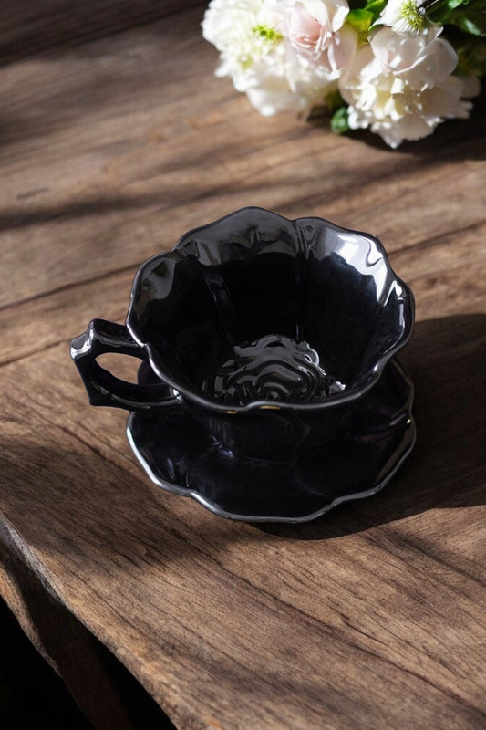 Grande tasse + soucoupe fleur noire