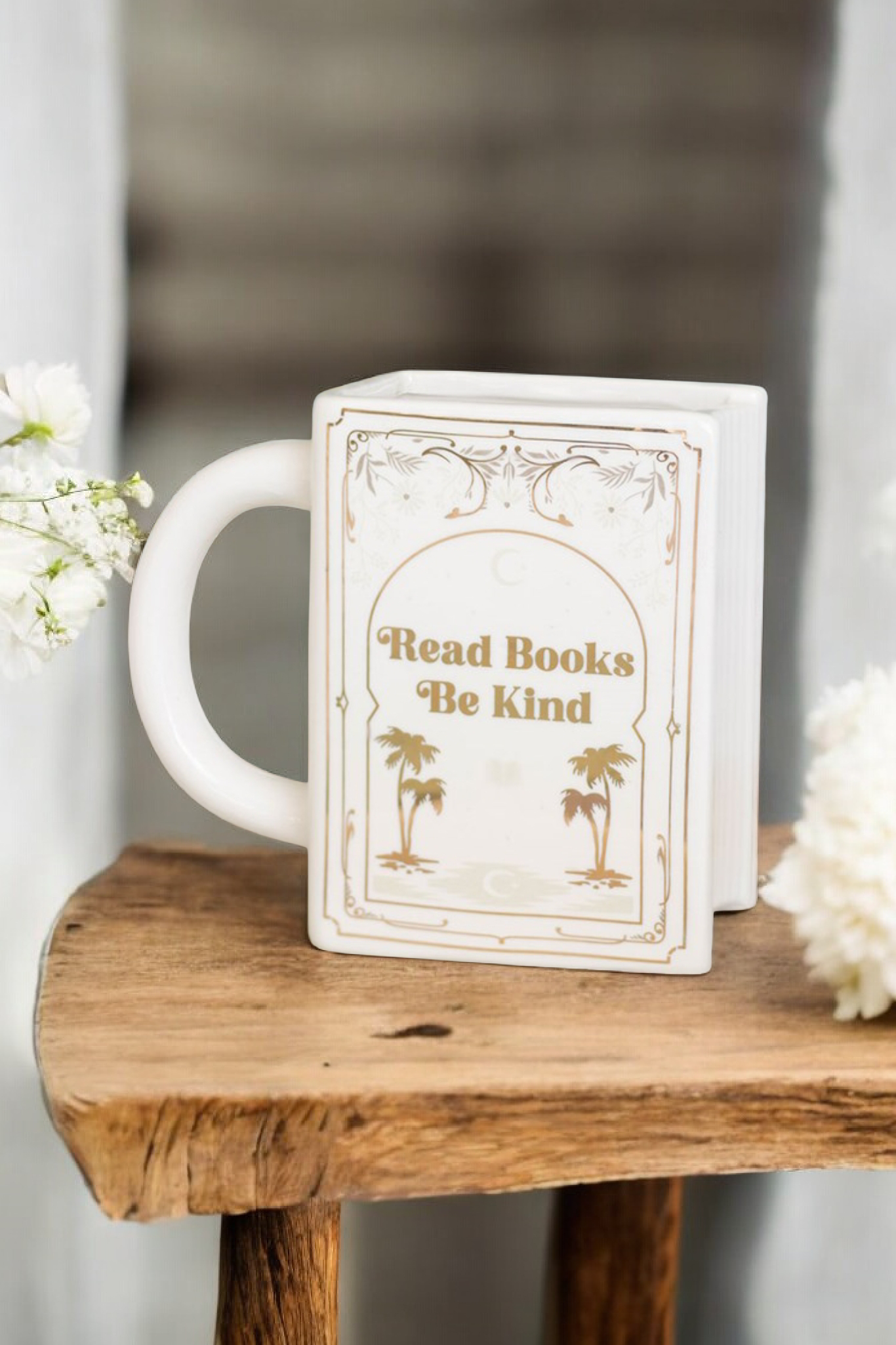 Mug livre "Read books be kind"